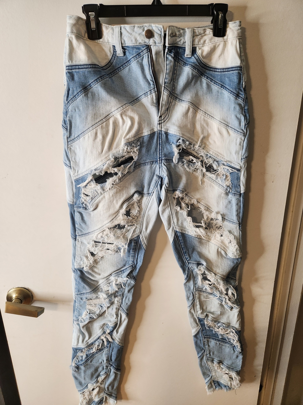 AKIRA Women's Two-Tone Light Blue Distressed Skinny Jeans